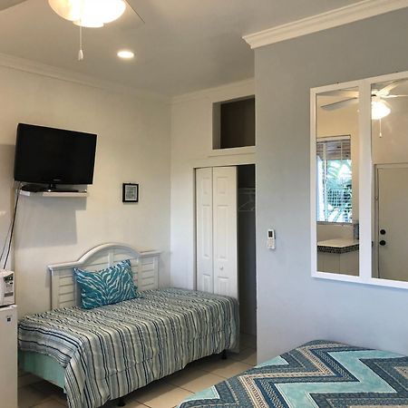 The Oasis Retreat Apartman Nassau Kültér fotó