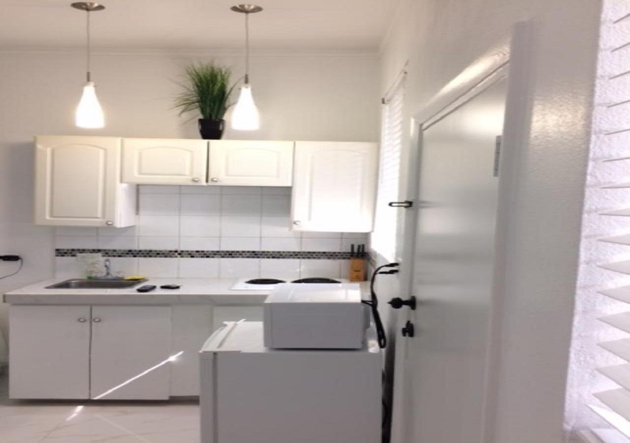 The Oasis Retreat Apartman Nassau Kültér fotó